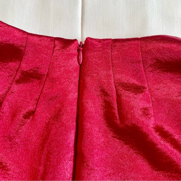 Stunning Red Satin Dress - Picture 5 of 6